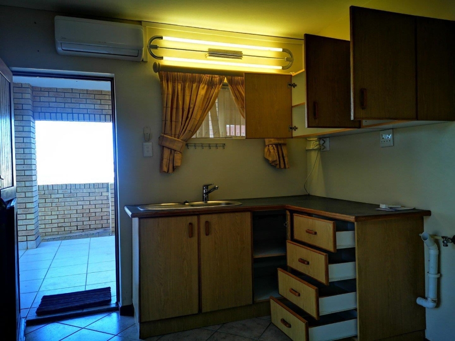 5 Bedroom Property for Sale in Menkenkop Western Cape